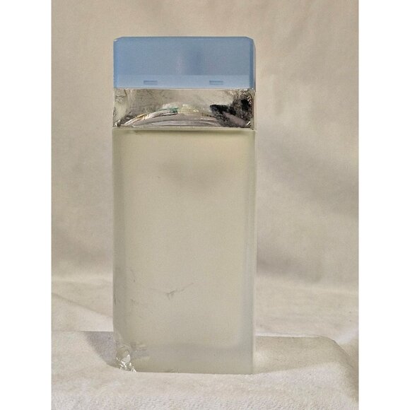 New Dolce and Gabbana Light Blue 200ml huge bottle - Picture 2 of 2